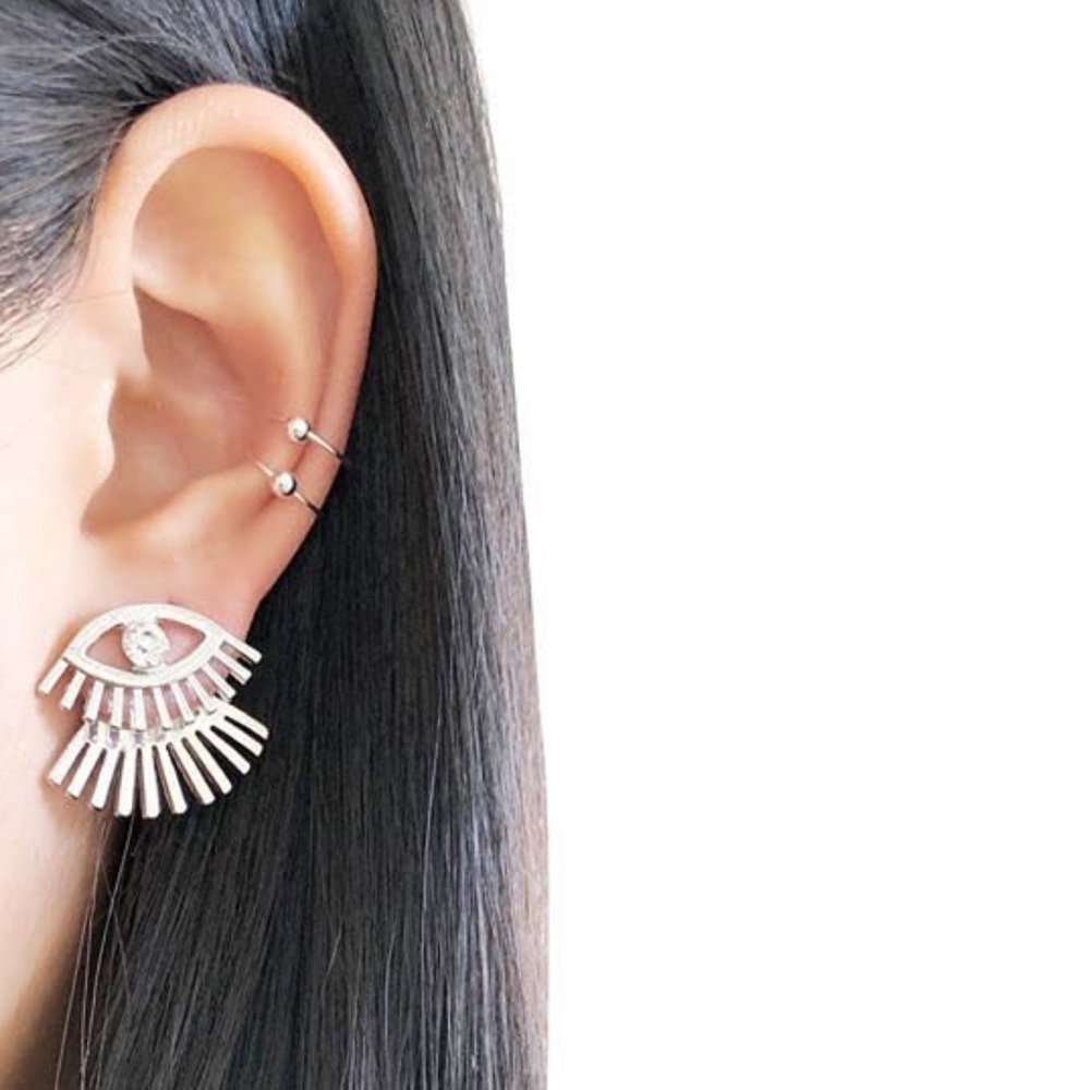 Eye & Eyelash double back stud earrings - Picture 4 of 8